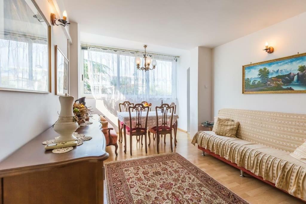 Vemar Apartment - Near The Beach, Private Parking دوبروفينك المظهر الخارجي الصورة